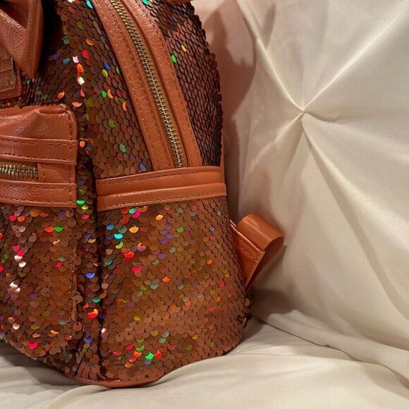 Loungefly X Disney Parks Minnie Mouse Peach Punch Sequin Backpack NWT - Picture 4 of 6